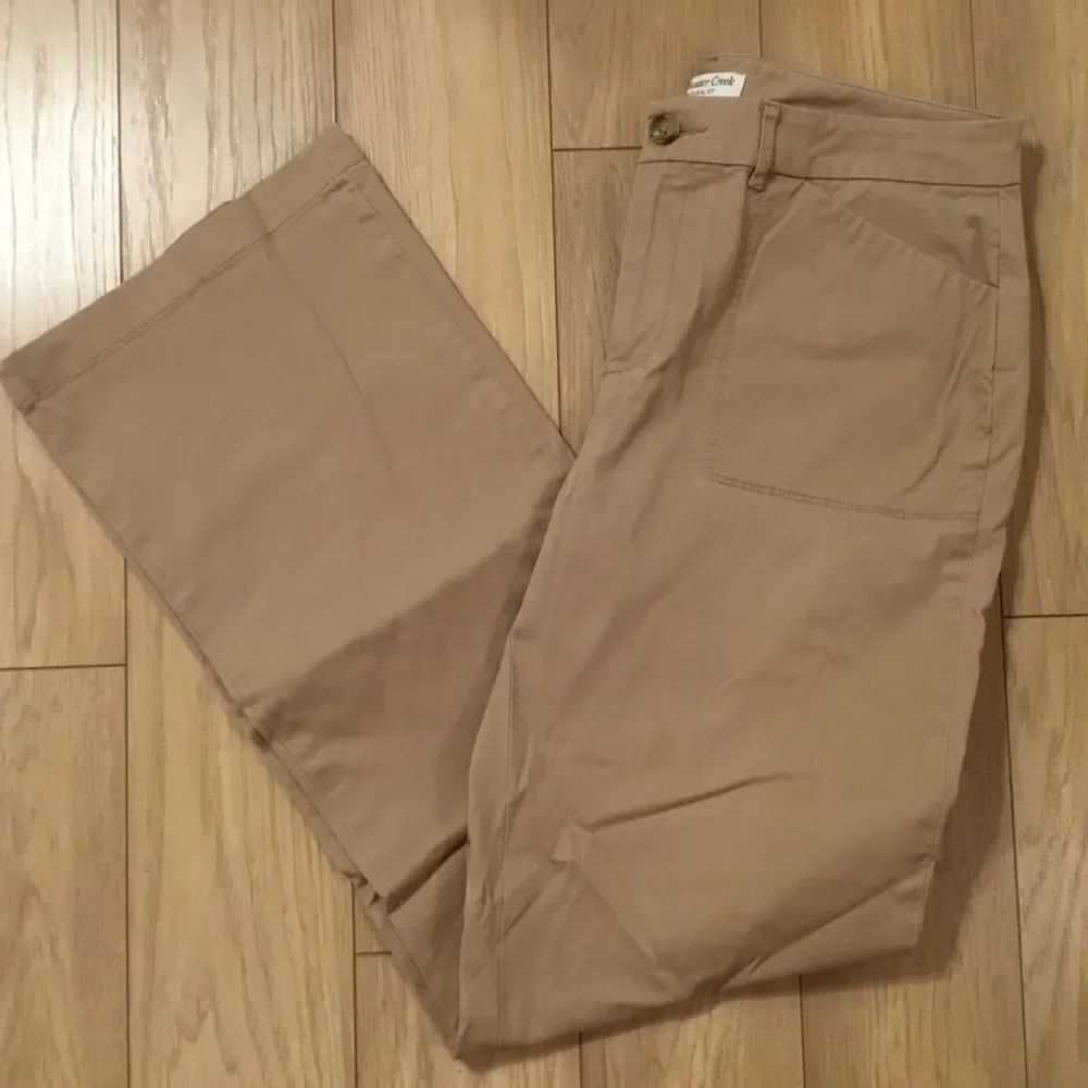 NWOT. Coldwater Creek Women’s Sz 8 Kaki Straight Leg Pants